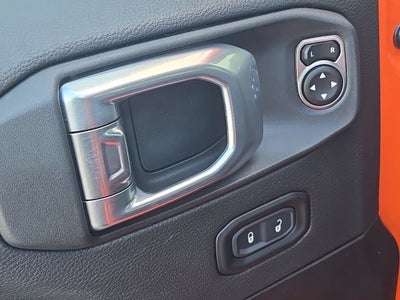 2023 Jeep Wrangler 4-Door Sahara Altitude 4x4