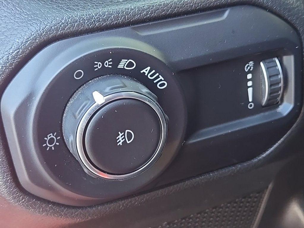 2023 Jeep Wrangler 4-Door Sahara Altitude 4x4