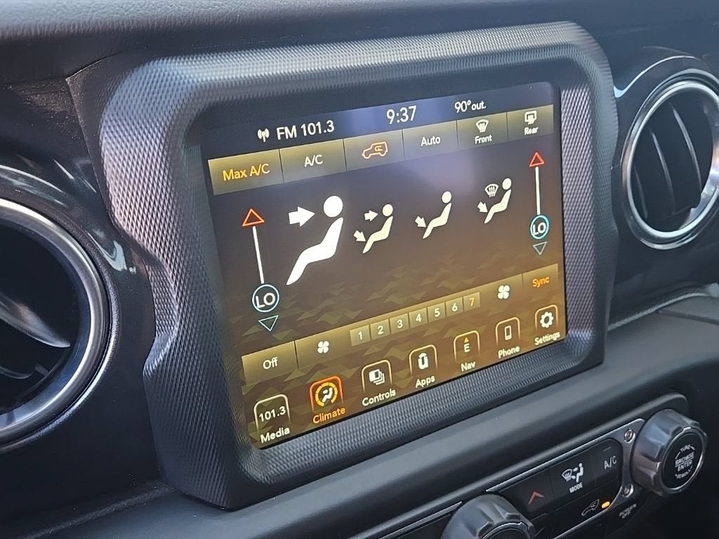 2023 Jeep Wrangler 4-Door Sahara Altitude 4x4
