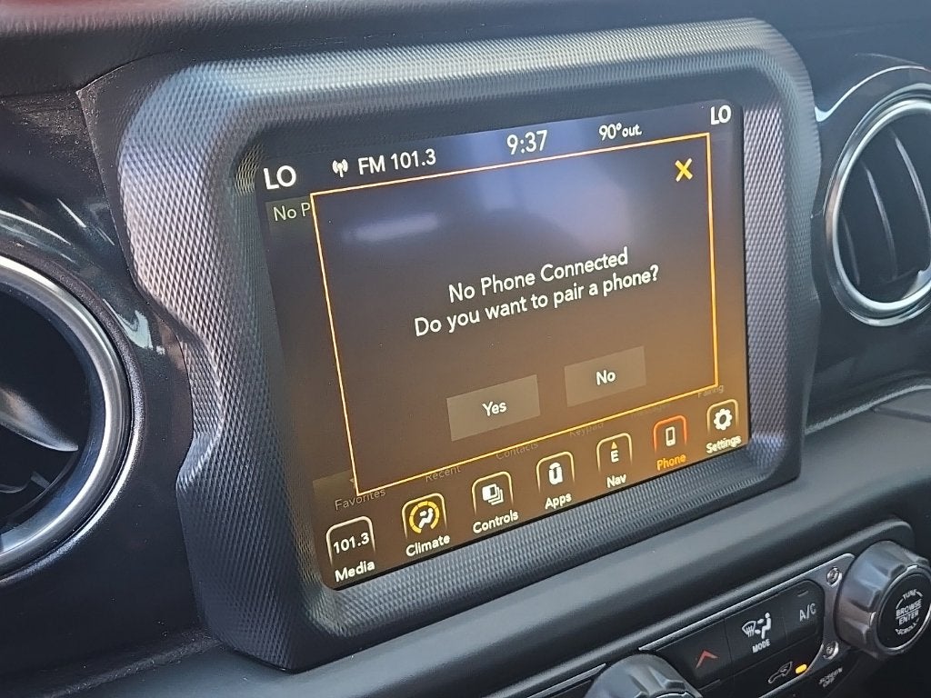 2023 Jeep Wrangler 4-Door Sahara Altitude 4x4