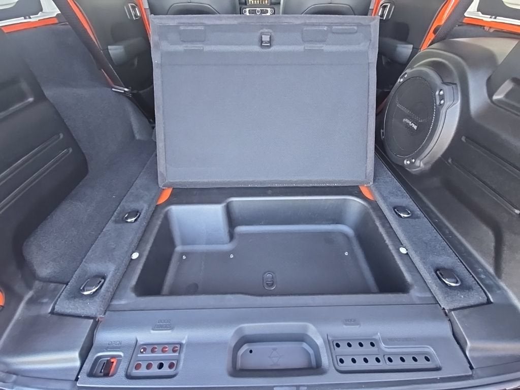 2023 Jeep Wrangler 4-Door Sahara Altitude 4x4