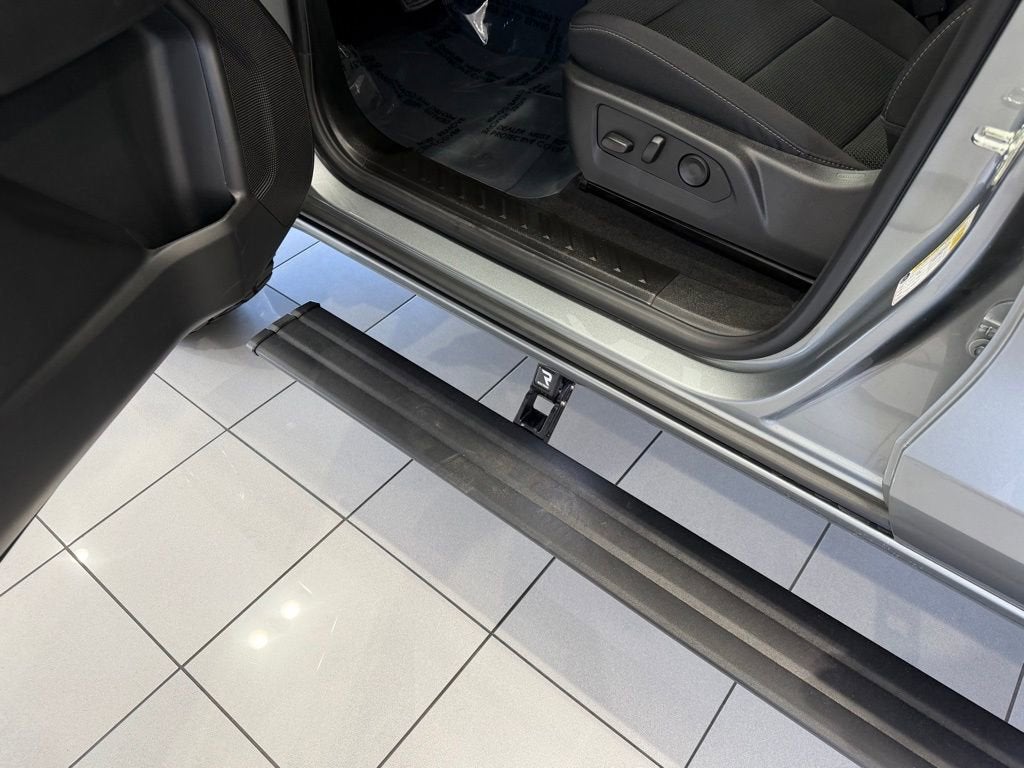 2026 Chevrolet Colorado LT - Photo 11