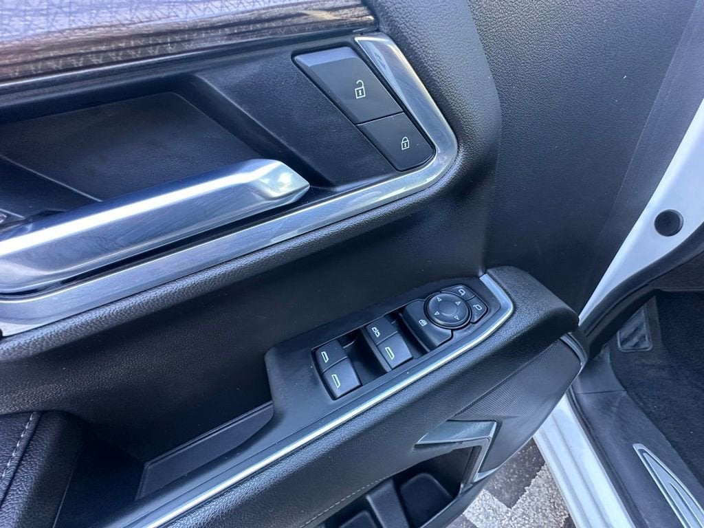 2025 Chevrolet Silverado 1500 LT - Photo 19