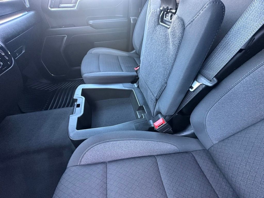 2025 Chevrolet Silverado 1500 LT - Photo 24