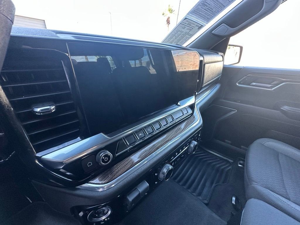 2025 Chevrolet Silverado 1500 LT - Photo 29