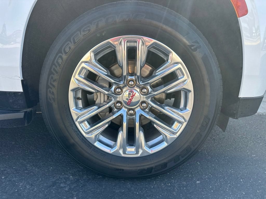 2022 GMC Yukon XL SLT