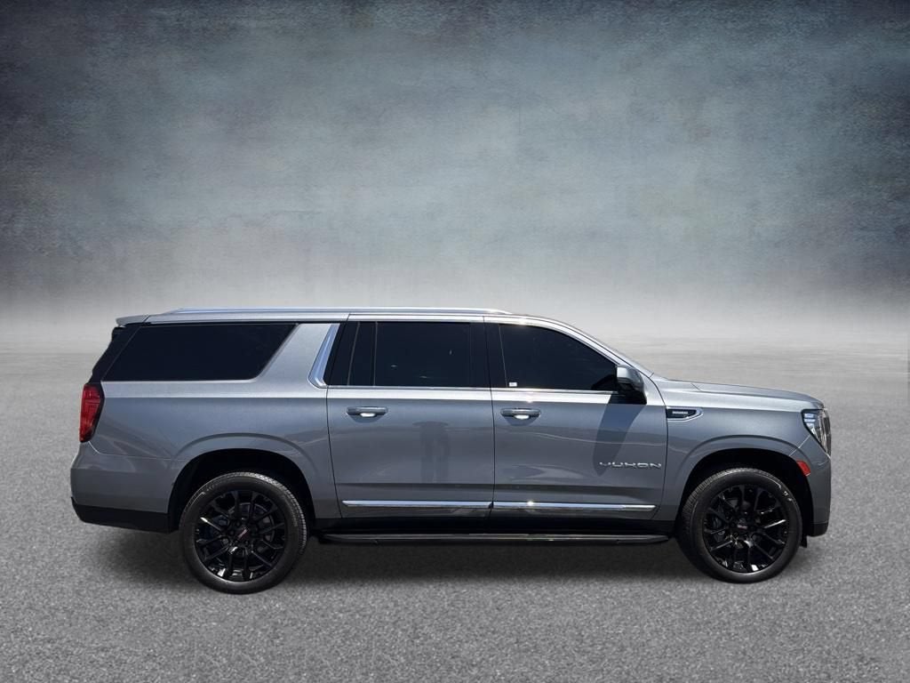 2022 GMC Yukon XL SLT