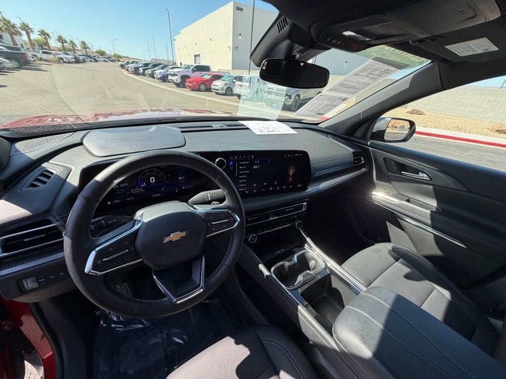 2025 Chevrolet Traverse LT - Photo 14