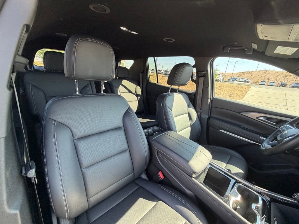 2025 Chevrolet Traverse LT - Photo 16