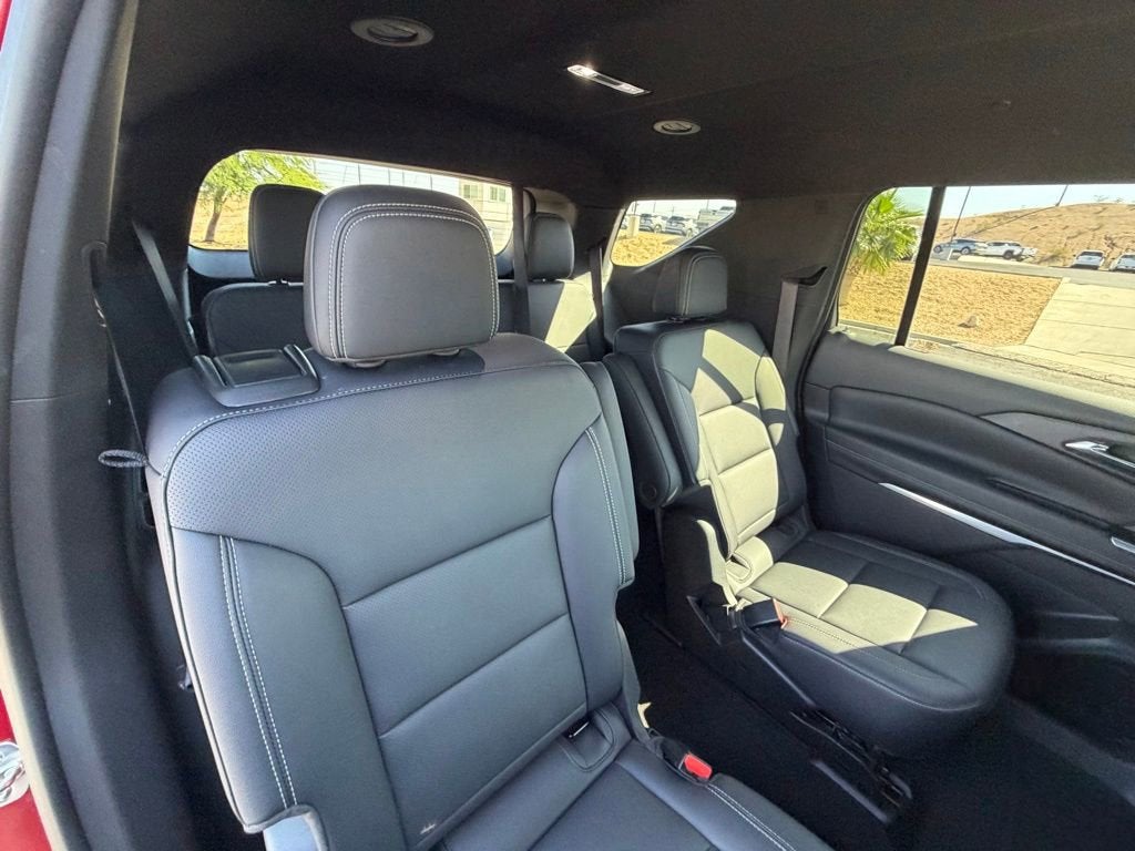 2025 Chevrolet Traverse LT - Photo 18