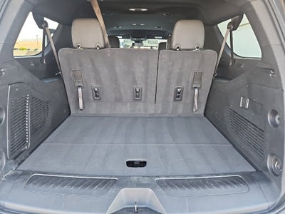 2025 Chevrolet Suburban LT