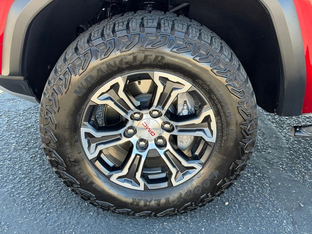 2024 GMC Canyon AT4