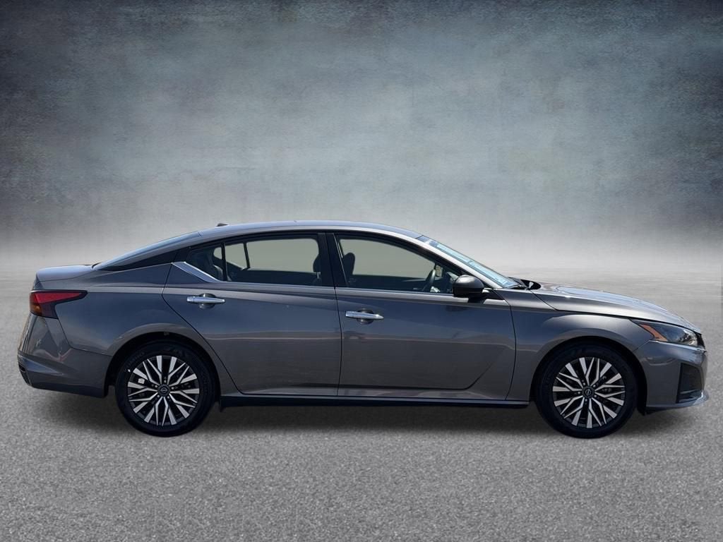 Used 2025 Nissan Altima SV with VIN 1N4BL4DV0SN360717 for sale in Bullhead City, AZ