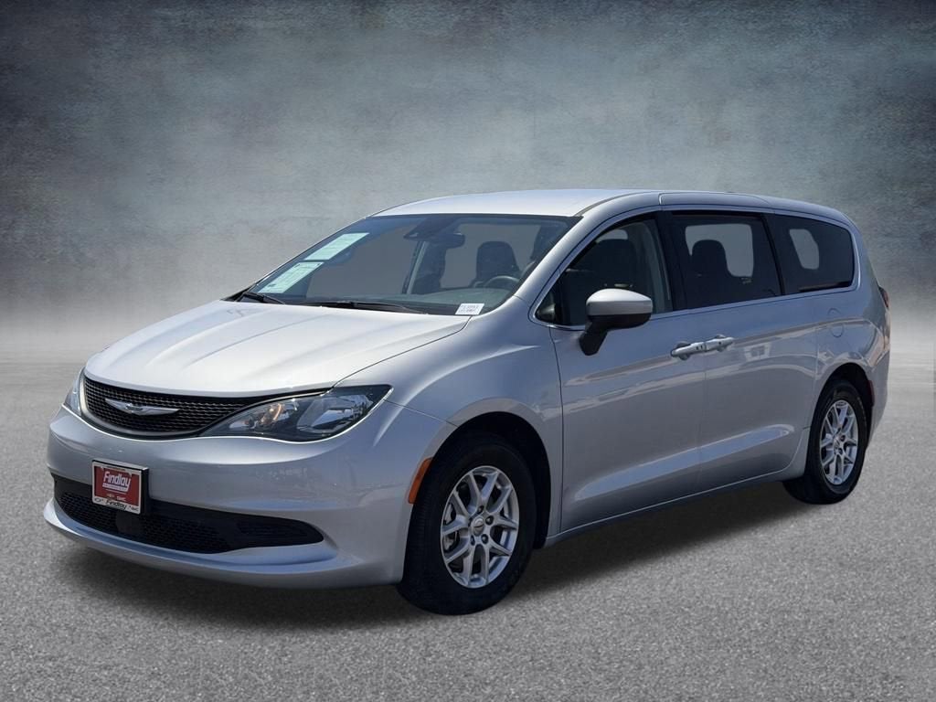 2023 Chrysler Voyager LX
