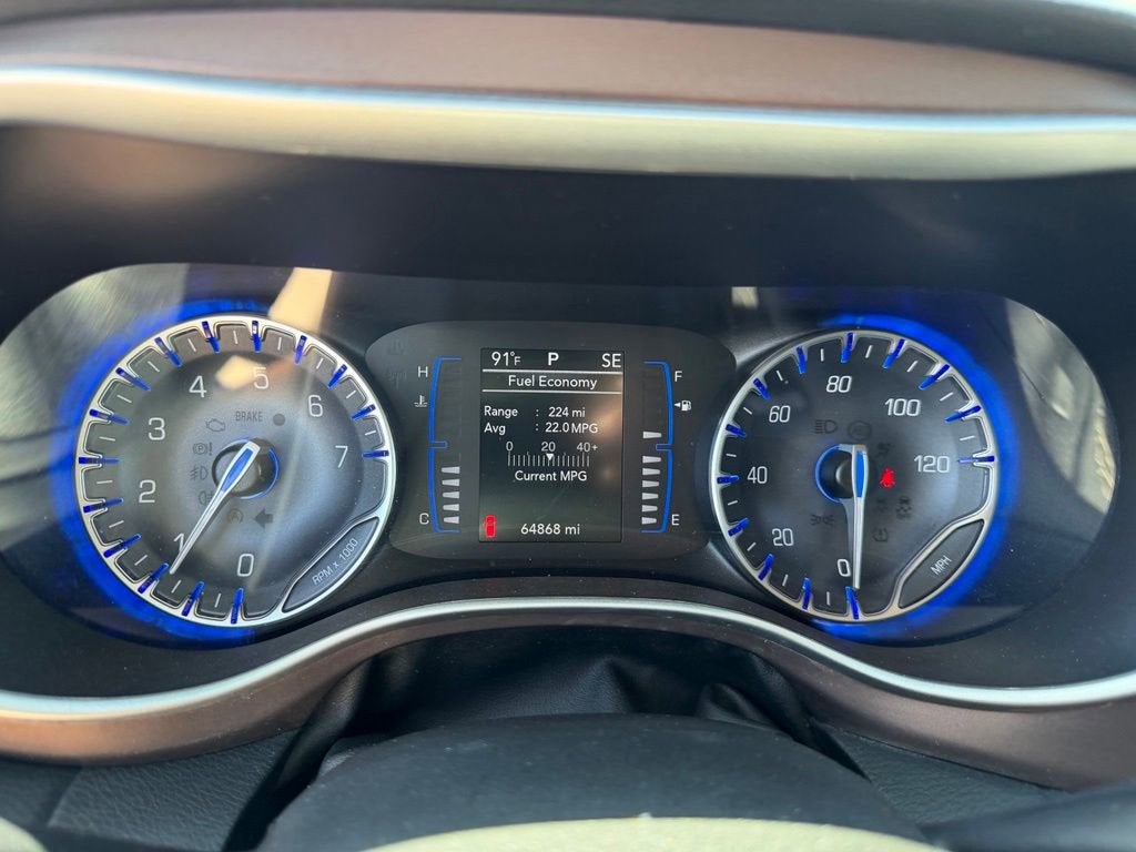 2023 Chrysler Voyager LX
