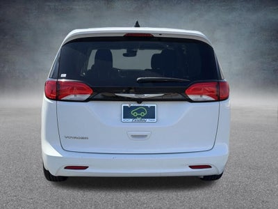 2023 Chrysler Voyager LX