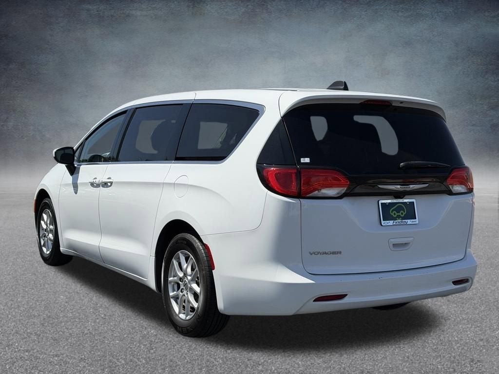 2023 Chrysler Voyager LX