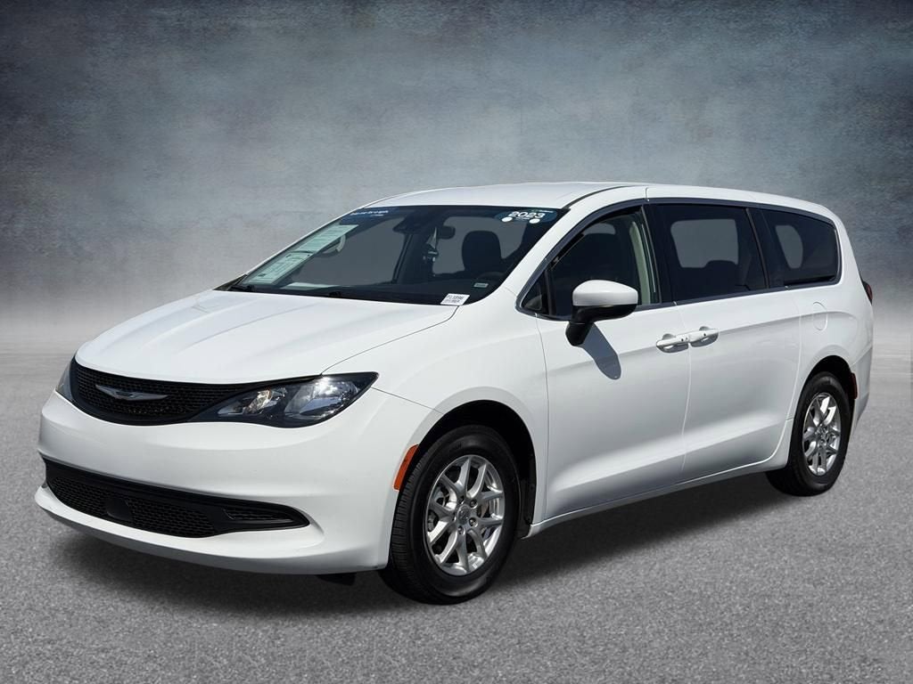 2023 Chrysler Voyager LX