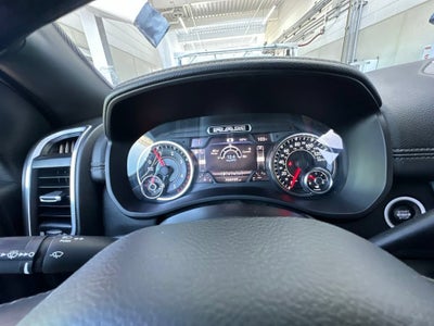 2020 RAM 2500 Laramie Crew Cab 4X4 6'4" Box