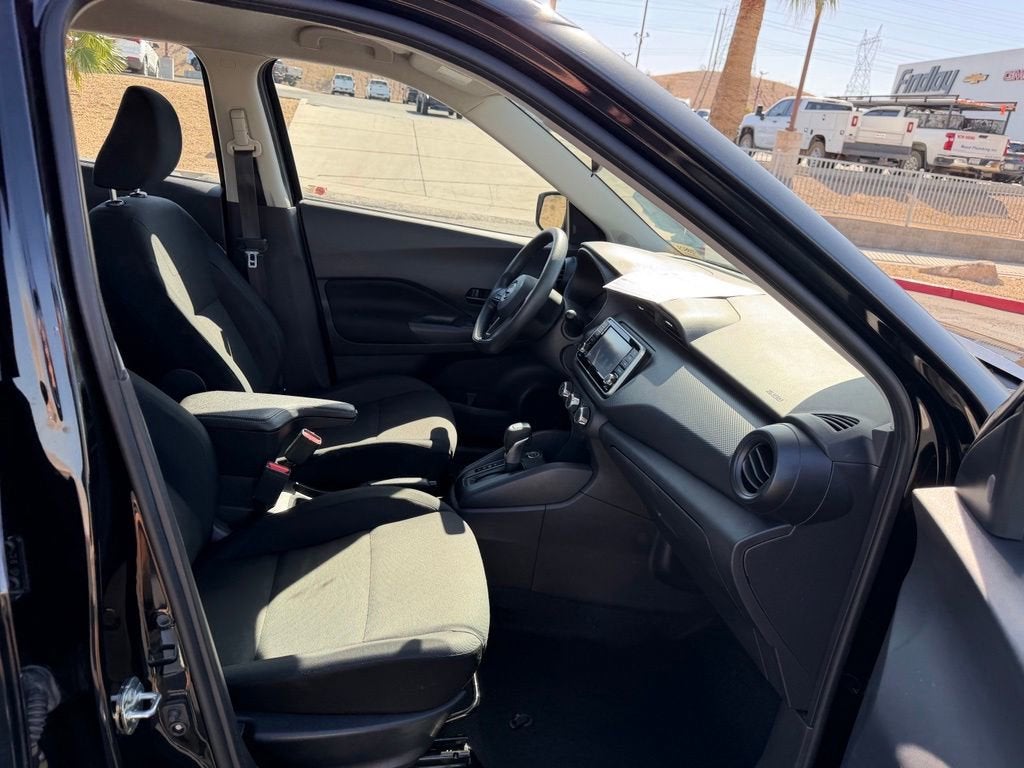 2023 Nissan Kicks S Xtronic CVT