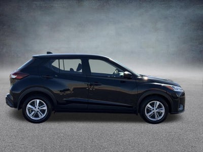 2023 Nissan Kicks S Xtronic CVT