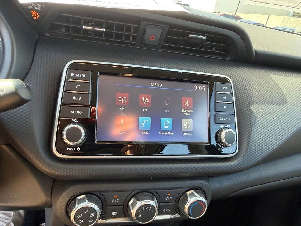 2023 Nissan Kicks S Xtronic CVT