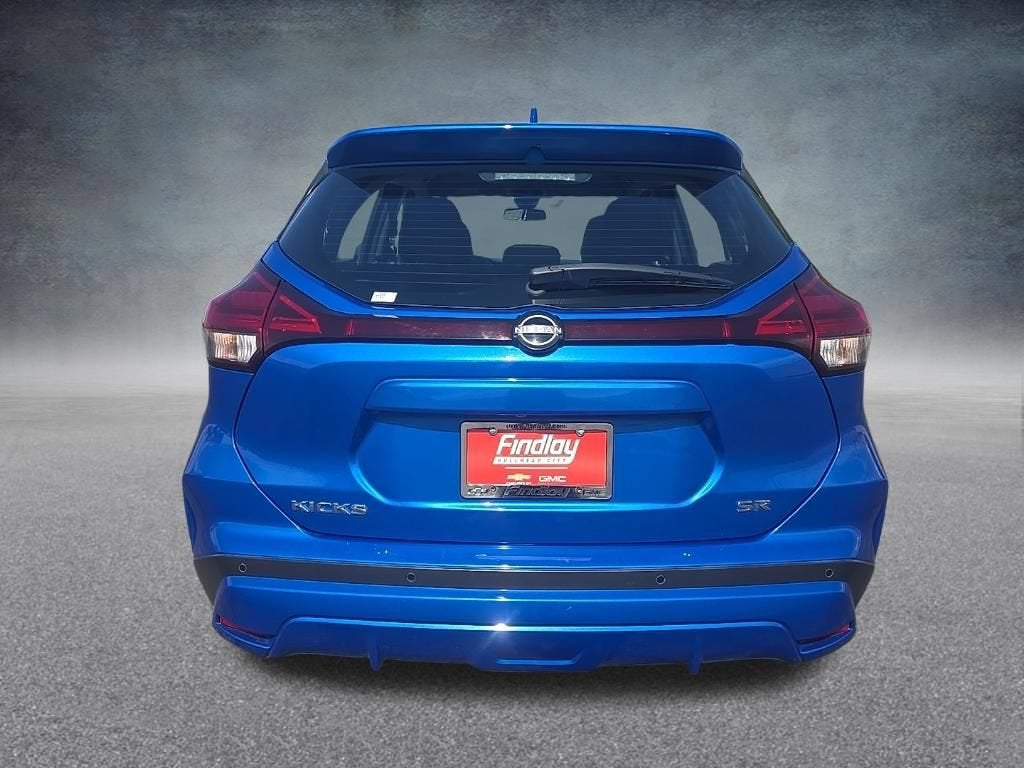 2024 Nissan Kicks SR