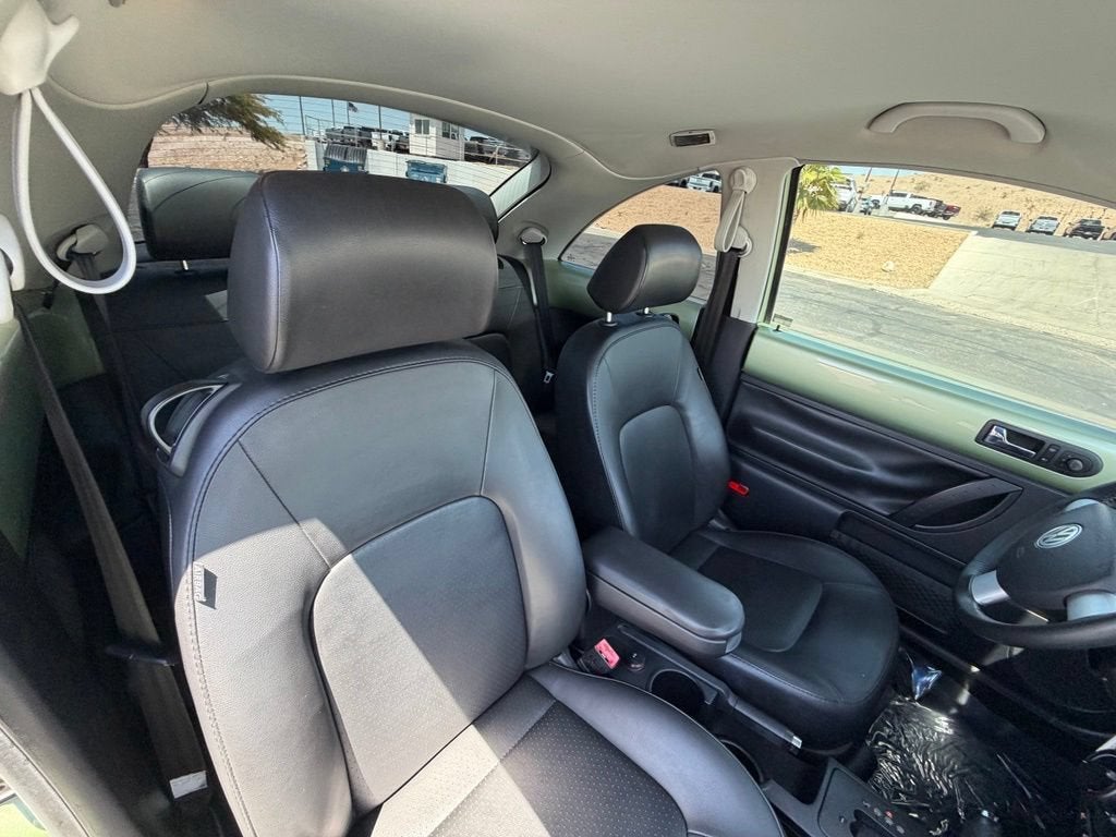 2009 Volkswagen New Beetle Coupe S