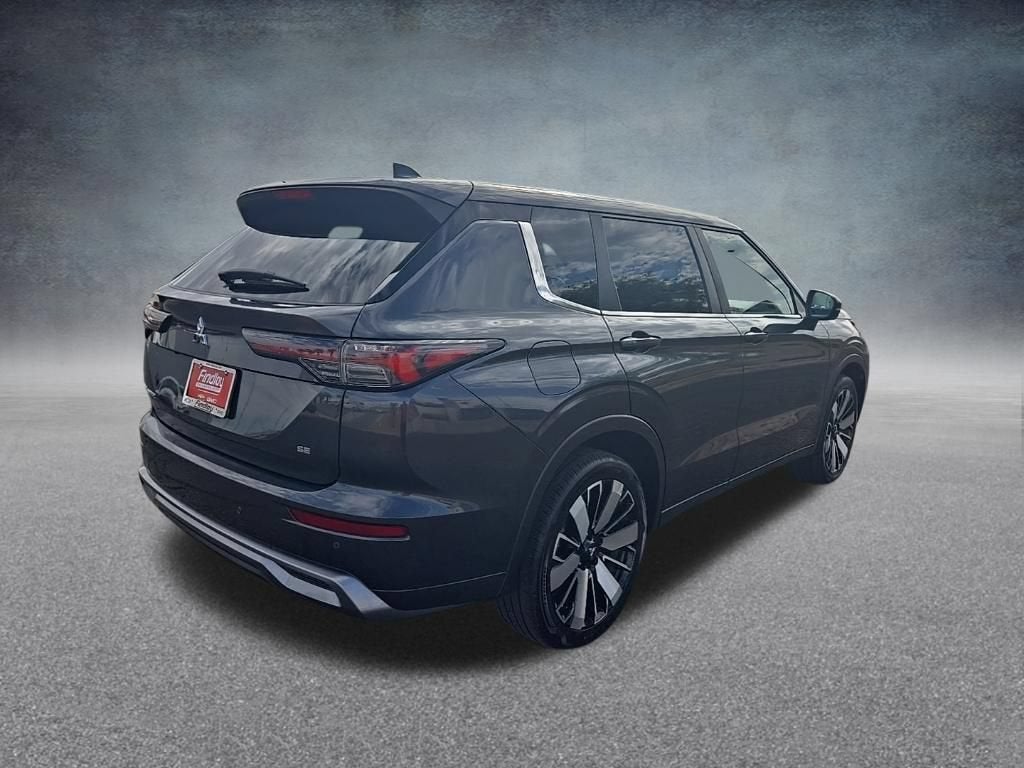 2025 Mitsubishi Outlander SE