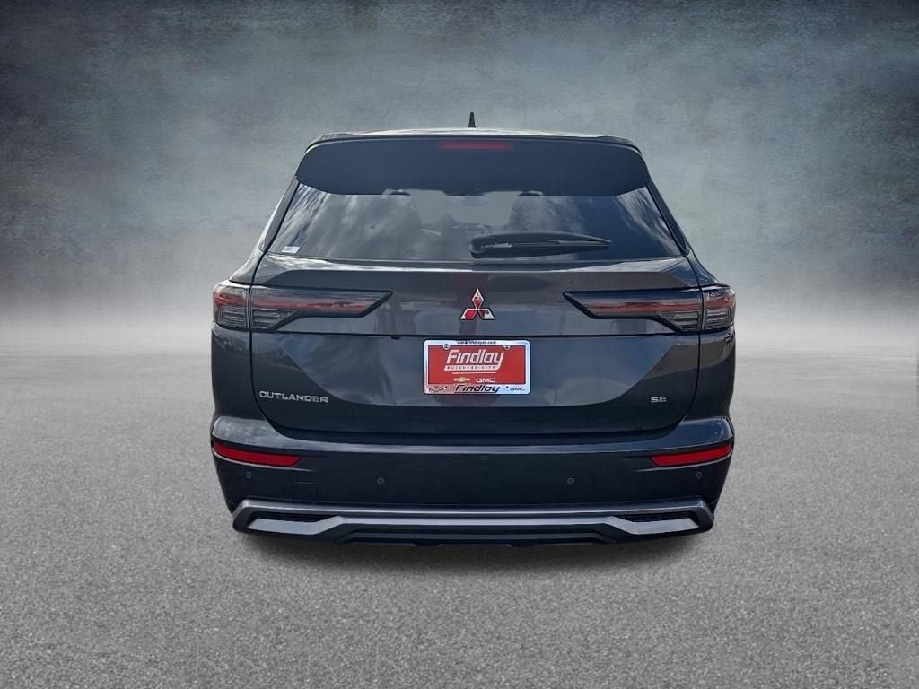 2025 Mitsubishi Outlander SE