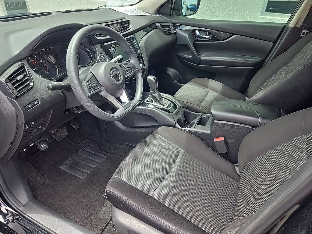 2020 Nissan Rogue Sport SV FWD Xtronic CVT