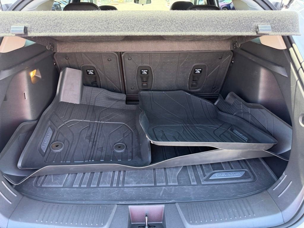 2025 Chevrolet Trax LT - Photo 18
