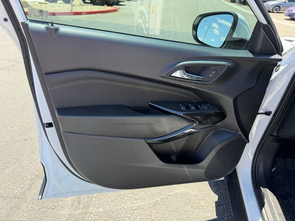 2025 Chevrolet Trax LT - Photo 20