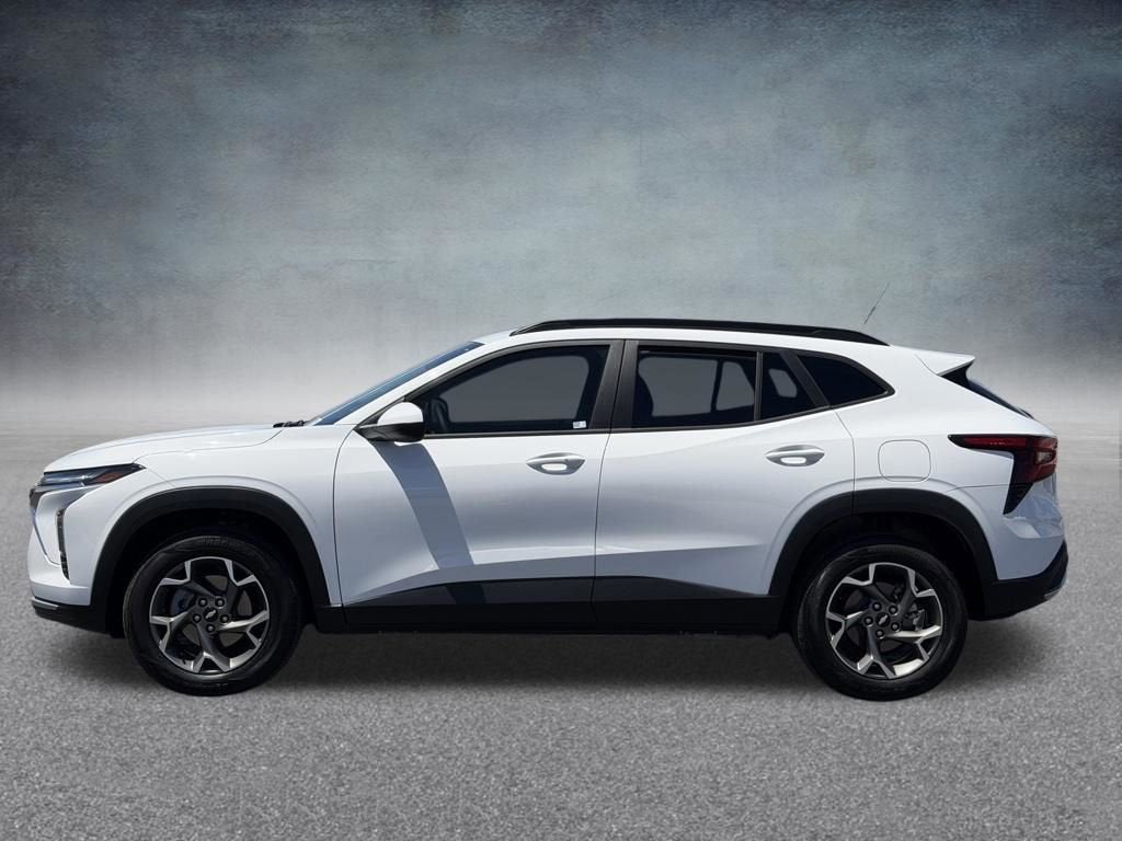 2025 Chevrolet Trax LT - Photo 8