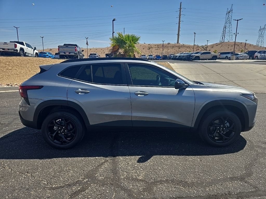 2026 Chevrolet Trax LT - Photo 2