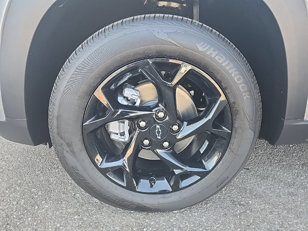 2026 Chevrolet Trax LT - Photo 9