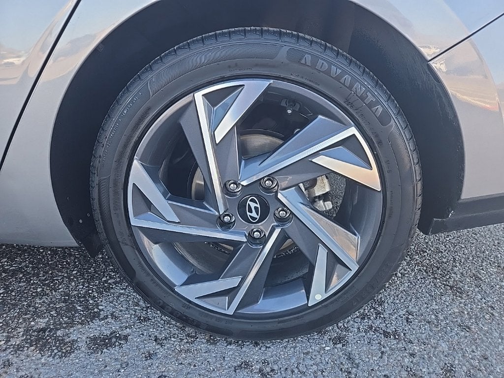 2024 Hyundai Elantra Limited