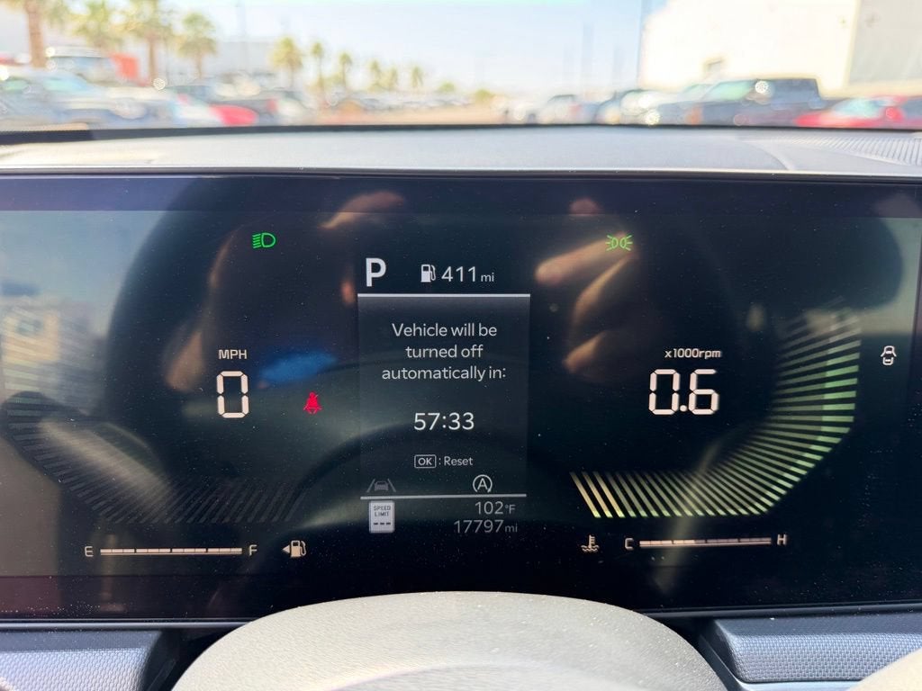 2025 Kia K5 LXS - Photo 25