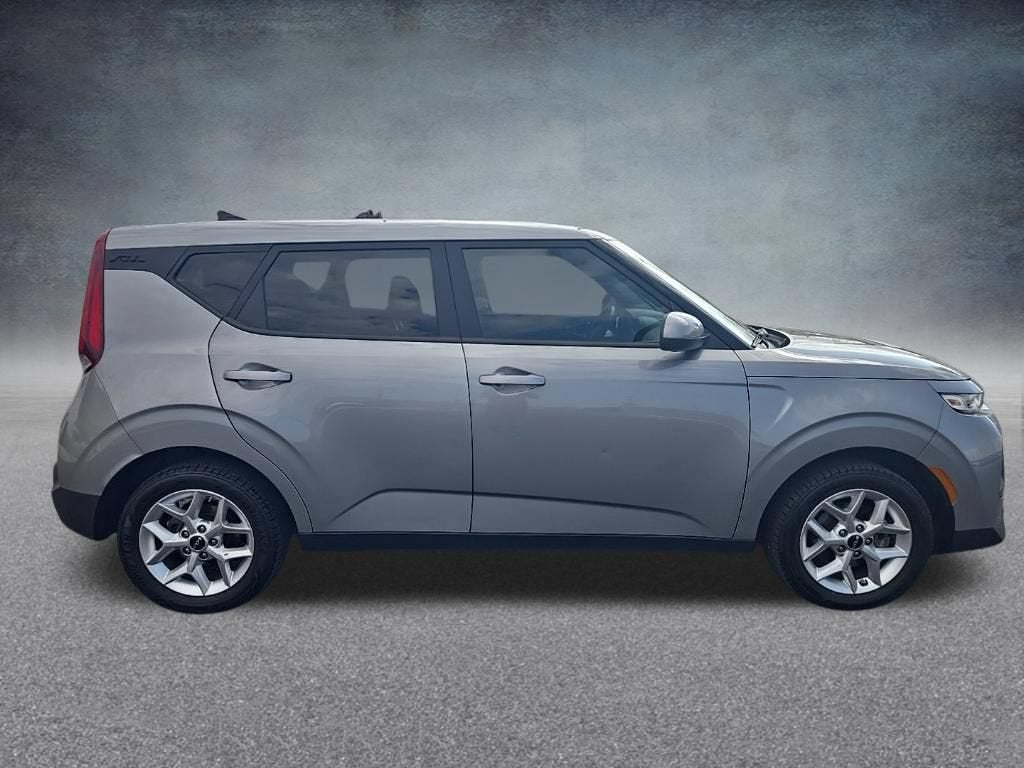 Used 2022 Kia Soul LX with VIN KNDJ23AU6N7827131 for sale in Bullhead City, AZ